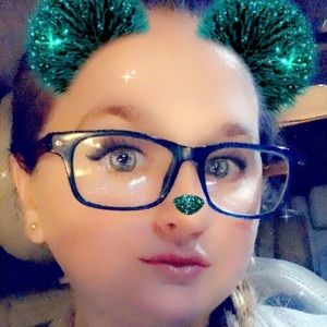 Meet your Posher, Karissa